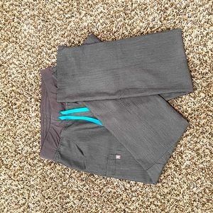 Figs Graphite Kade cargo scrub pants - Petite